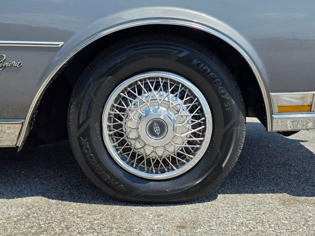 1985 Buick Riviera Coupe 1985 Buick Riviera Coupe