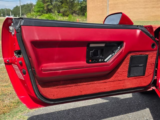 1985 Chevrolet Corvette Coupe 1985 Chevrolet Corvette Coupe