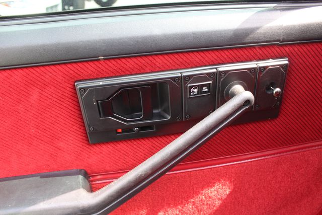 1986 Chevrolet Camaro Z28 IROC | Granite City, Illinois | MasterCars Company Inc. 1986 Chevrolet Camaro Z28 IROC | Granite City, Illinois | MasterCars Company Inc.