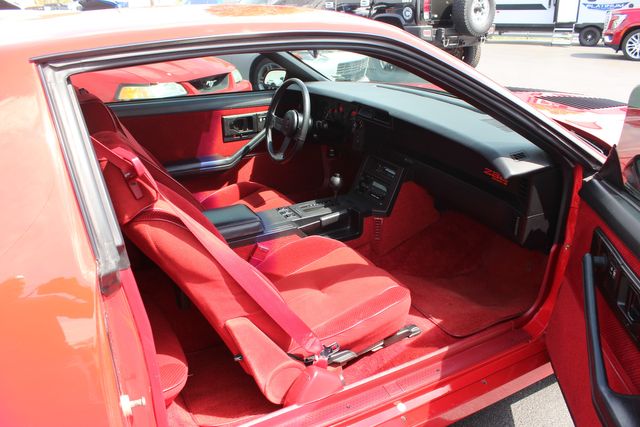 1986 Chevrolet Camaro Z28 IROC | Granite City, Illinois | MasterCars Company Inc.