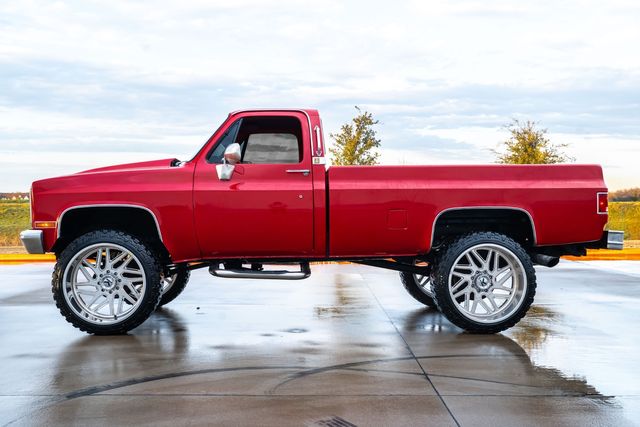 1986 Chevrolet K20 Silverado Camper Special 2500 350ci V8 Engine 4x4 | Dallas, TX | RPM Garage 1986 Chevrolet K20 Silverado Camper Special 2500 350ci V8 Engine 4x4 | Dallas, TX | RPM Garage