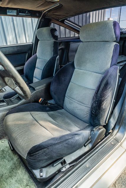 1986 Nissan 300ZX Coupe 5-SPEED MANUAL / CLEAN CARFAX / T TOP | Austin, TX | Rocky Mountain Truck Stop Austin 1986 Nissan 300ZX Coupe 5-SPEED MANUAL / CLEAN CARFAX / T TOP | Austin, TX | Rocky Mountain Truck Stop Austin