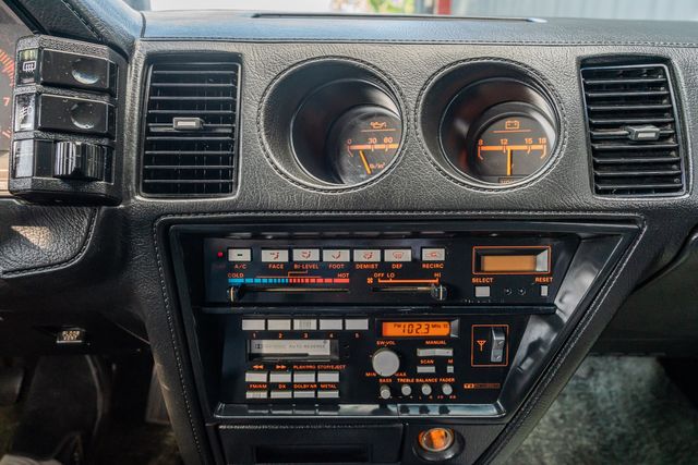 1986 Nissan 300ZX Coupe 5-SPEED MANUAL / CLEAN CARFAX / T TOP | Dallas, TX | Rocky Mountain Truck Stop Dallas 1986 Nissan 300ZX Coupe 5-SPEED MANUAL / CLEAN CARFAX / T TOP | Dallas, TX | Rocky Mountain Truck Stop Dallas