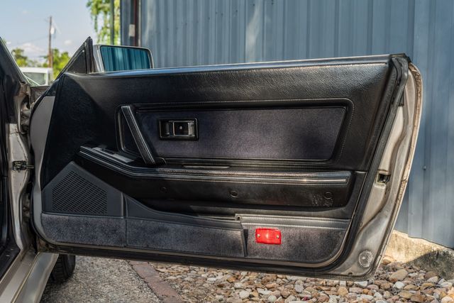 1986 Nissan 300ZX Coupe 5-SPEED MANUAL / CLEAN CARFAX / T TOP | Dallas, TX | Rocky Mountain Truck Stop Dallas 1986 Nissan 300ZX Coupe 5-SPEED MANUAL / CLEAN CARFAX / T TOP | Dallas, TX | Rocky Mountain Truck Stop Dallas