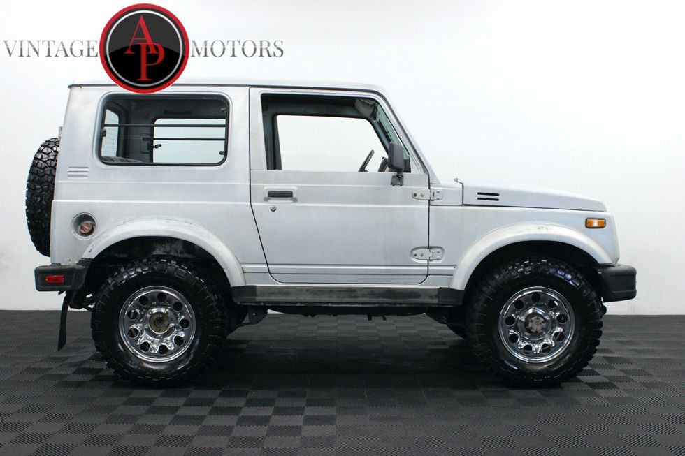 1986 Suzuki Samurai 1.3L 5 Speed 4X4 AC