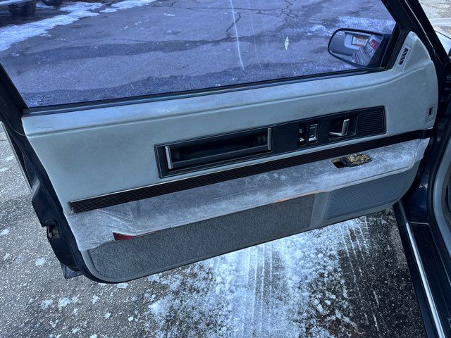 1987 Buick Riviera Base