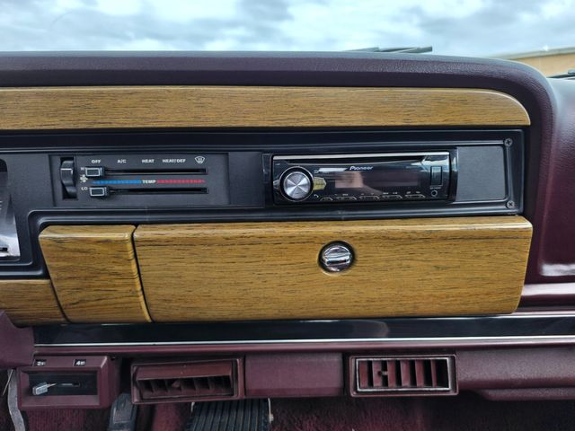1987 Jeep Grand Wagoneer Base 1987 Jeep Grand Wagoneer Base