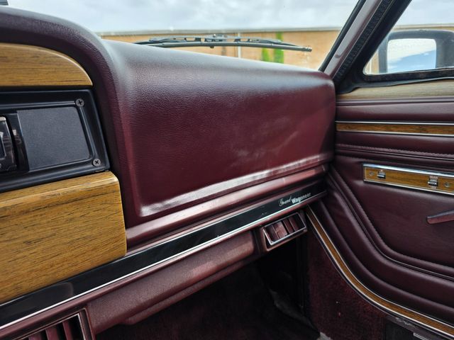 1987 Jeep Grand Wagoneer Base 1987 Jeep Grand Wagoneer Base
