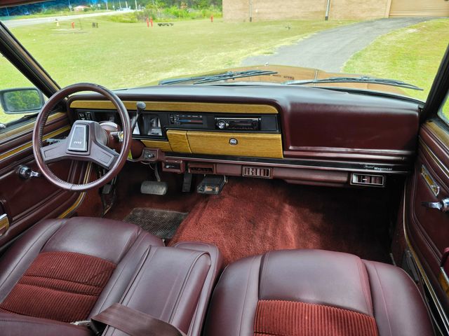 1987 Jeep Grand Wagoneer Base 1987 Jeep Grand Wagoneer Base