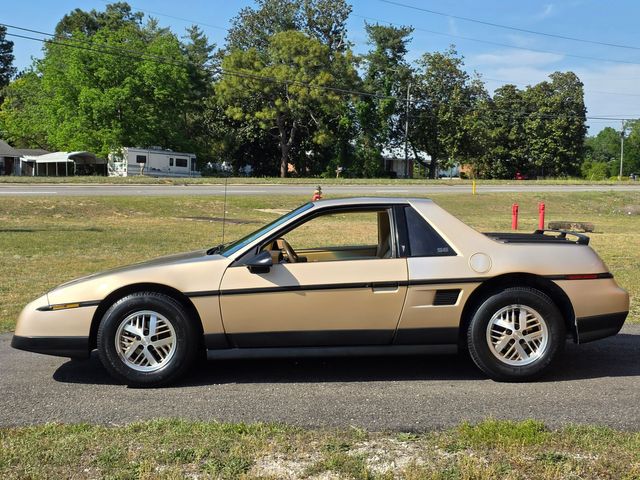 1987 Pontiac Fiero SE 1987 Pontiac Fiero SE