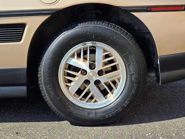 1987 Pontiac Fiero SE