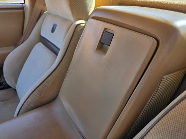 1987 Pontiac Fiero SE