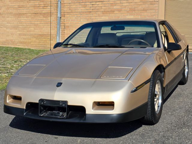 1987 Pontiac Fiero SE 1987 Pontiac Fiero SE