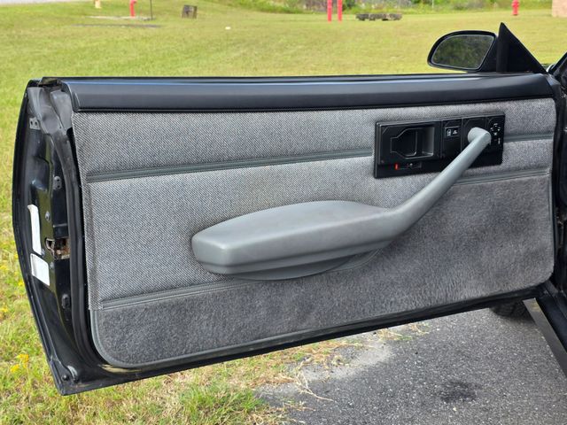 1989 Chevrolet Camaro Z28 IROC-Z 1989 Chevrolet Camaro Z28 IROC-Z