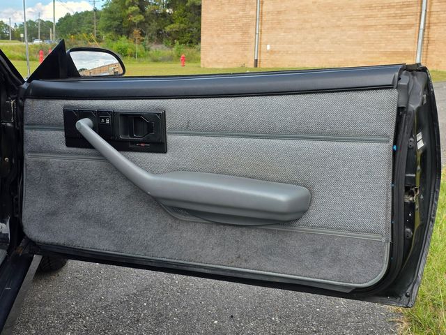 1989 Chevrolet Camaro Z28 IROC-Z 1989 Chevrolet Camaro Z28 IROC-Z