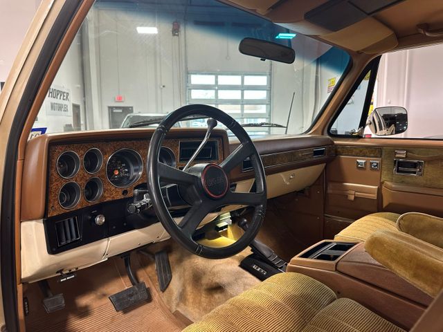 1989 GMC Suburban V1500 | Irving, Texas | Hopper Motorplex 1989 GMC Suburban V1500 | Irving, Texas | Hopper Motorplex