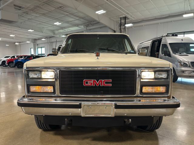 1989 GMC Suburban V1500 | Irving, Texas | Hopper Motorplex 1989 GMC Suburban V1500 | Irving, Texas | Hopper Motorplex