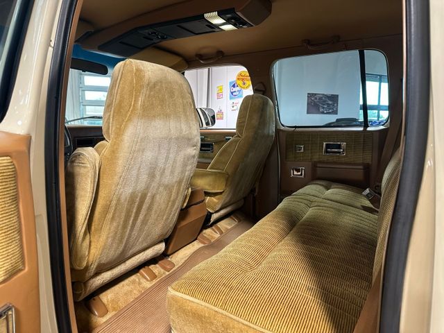 1989 GMC Suburban V1500 | Irving, Texas | Hopper Motorplex