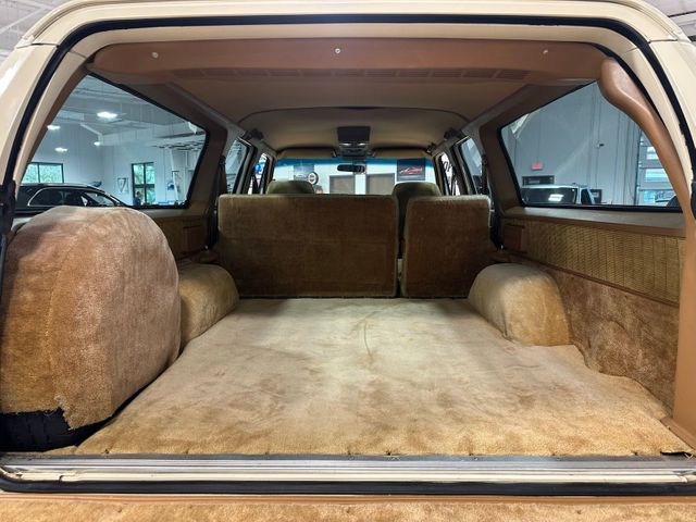 1989 GMC Suburban V1500 | Irving, Texas | Hopper Motorplex 1989 GMC Suburban V1500 | Irving, Texas | Hopper Motorplex