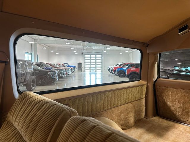 1989 GMC Suburban Tan tan | Irving, Texas | Hopper Motorplex 1989 GMC Suburban Tan tan | Irving, Texas | Hopper Motorplex