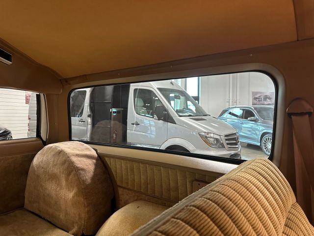 1989 GMC Suburban V1500 | Irving, Texas | Hopper Motorplex