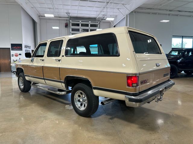 1989 GMC Suburban V1500 | Irving, Texas | Hopper Motorplex