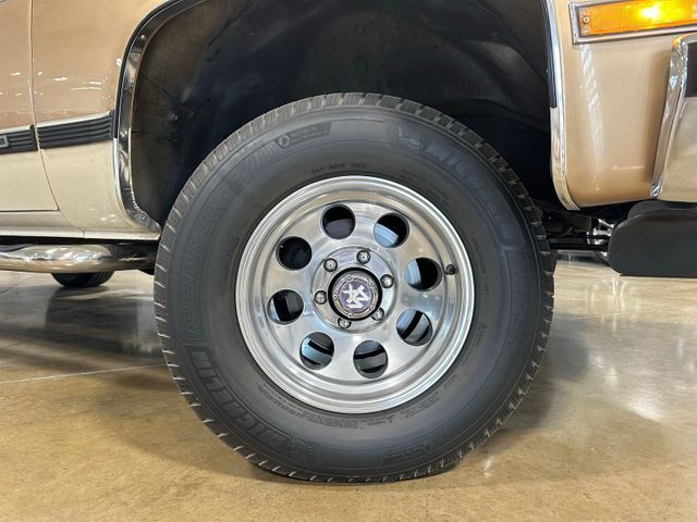 1989 GMC Suburban V1500