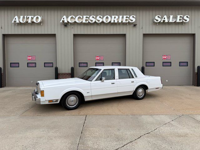 1989 Lincoln Town Car Base | Gifford, IL | Trav's Automotive