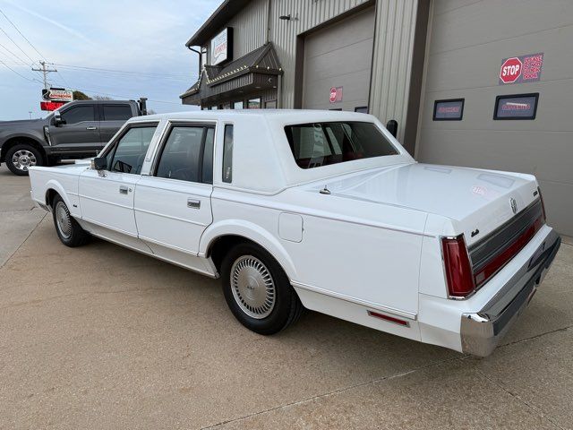 1989 Lincoln Town Car Base | Gifford, IL | Trav's Automotive