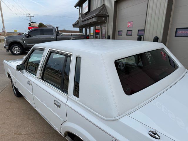 1989 Lincoln Town Car Base | Gifford, IL | Trav's Automotive