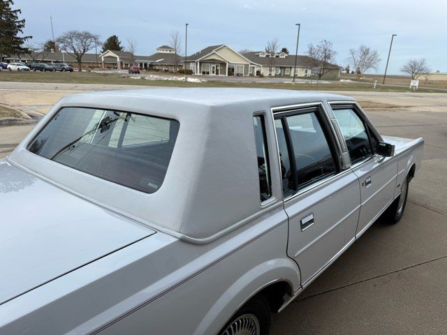 1989 Lincoln Town Car Base | Gifford, IL | Trav's Automotive