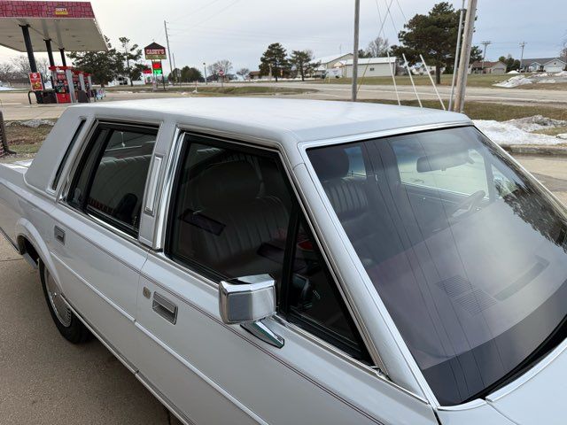 1989 Lincoln Town Car Base | Gifford, IL | Trav's Automotive 1989 Lincoln Town Car Base | Gifford, IL | Trav's Automotive