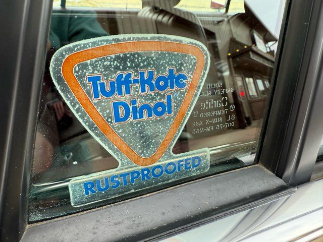 1989 Lincoln Town Car Base | Gifford, IL | Trav's Automotive 1989 Lincoln Town Car Base | Gifford, IL | Trav's Automotive