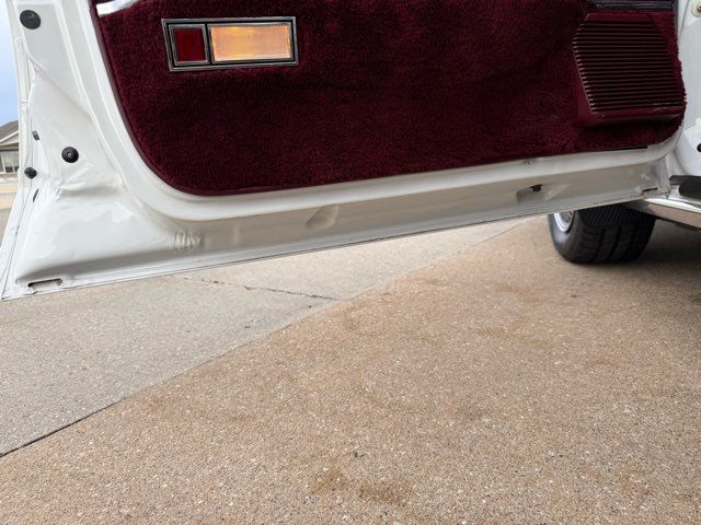 1989 Lincoln Town Car Base | Gifford, IL | Trav's Automotive 1989 Lincoln Town Car Base | Gifford, IL | Trav's Automotive