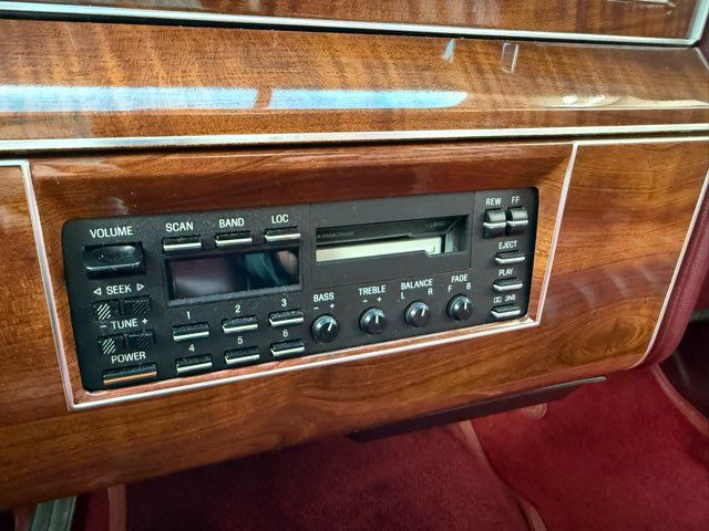 1989 Lincoln Town Car Base | Gifford, IL | Trav's Automotive 1989 Lincoln Town Car Base | Gifford, IL | Trav's Automotive