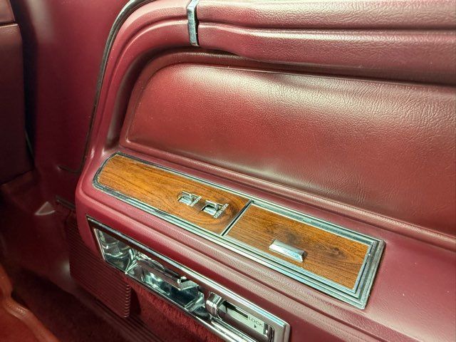 1989 Lincoln Town Car Base | Gifford, IL | Trav's Automotive 1989 Lincoln Town Car Base | Gifford, IL | Trav's Automotive