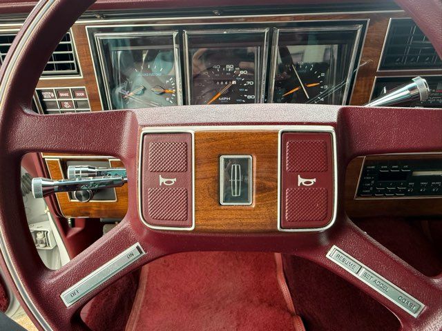 1989 Lincoln Town Car Base | Gifford, IL | Trav's Automotive 1989 Lincoln Town Car Base | Gifford, IL | Trav's Automotive