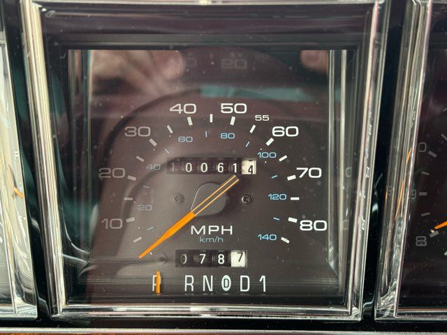 1989 Lincoln Town Car Base | Gifford, IL | Trav's Automotive 1989 Lincoln Town Car Base | Gifford, IL | Trav's Automotive