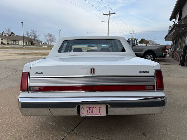 1989 Lincoln Town Car Base | Gifford, IL | Trav's Automotive