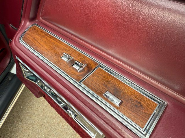 1989 Lincoln Town Car Base | Gifford, IL | Trav's Automotive