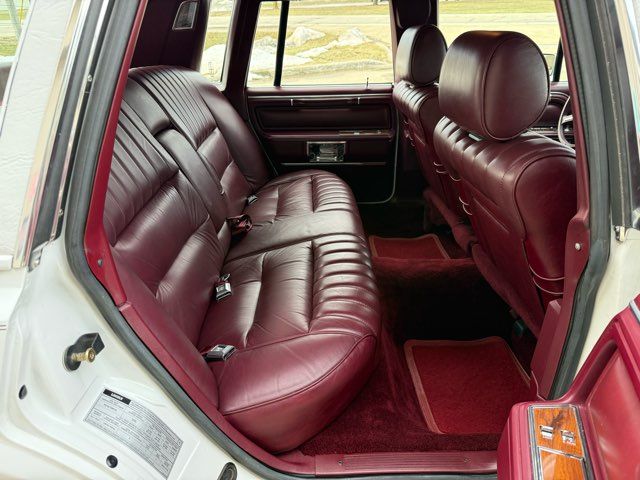 1989 Lincoln Town Car Base | Gifford, IL | Trav's Automotive