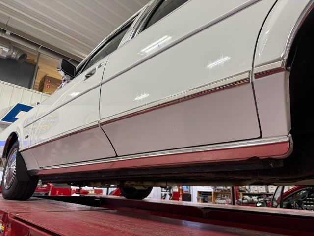 1989 Lincoln Town Car Base | Gifford, IL | Trav's Automotive 1989 Lincoln Town Car Base | Gifford, IL | Trav's Automotive