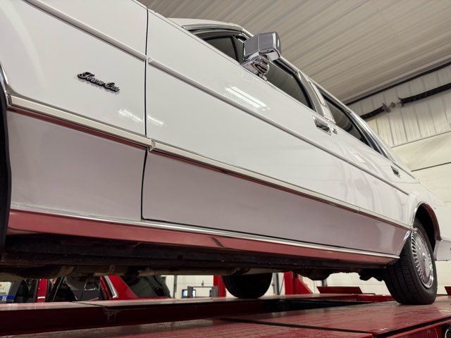 1989 Lincoln Town Car Base | Gifford, IL | Trav's Automotive