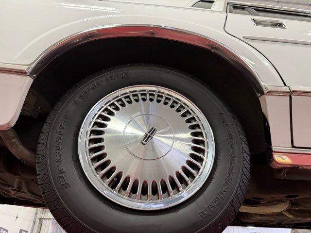 1989 Lincoln Town Car Base | Gifford, IL | Trav's Automotive