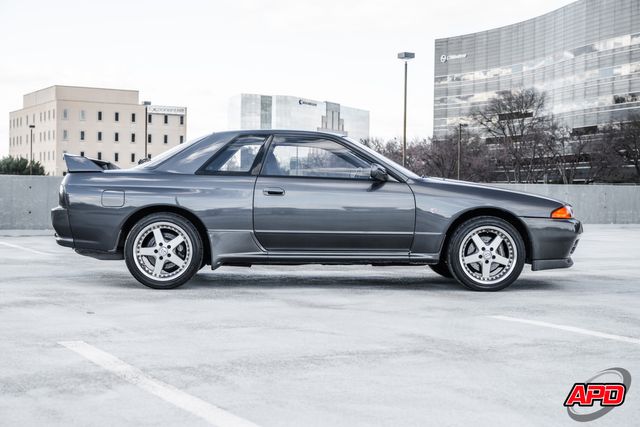 1989 Nissan Skyline GT-R JDM R32 (RHD) 1989 Nissan Skyline GT-R JDM R32 (RHD)