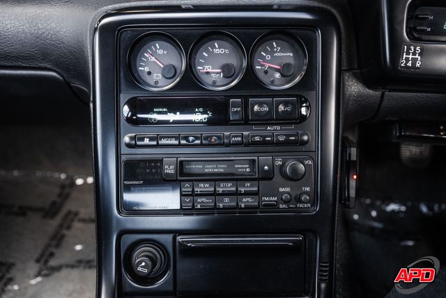 1989 Nissan Skyline GT-R JDM R32 (RHD) 1989 Nissan Skyline GT-R JDM R32 (RHD)