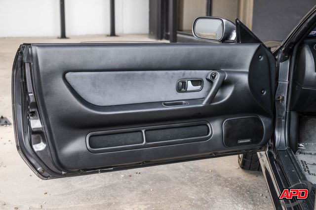 1989 Nissan Skyline GT-R JDM R32 (RHD) 1989 Nissan Skyline GT-R JDM R32 (RHD)