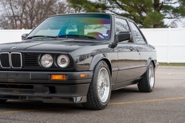 1991 BMW 3 Series 318is