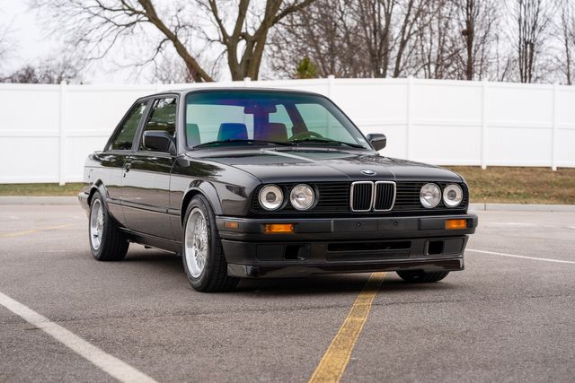 1991 BMW 3 Series 318is