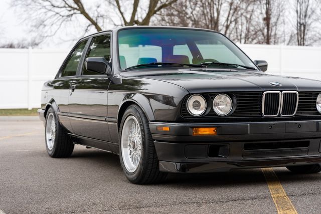 1991 BMW 3 Series 318is